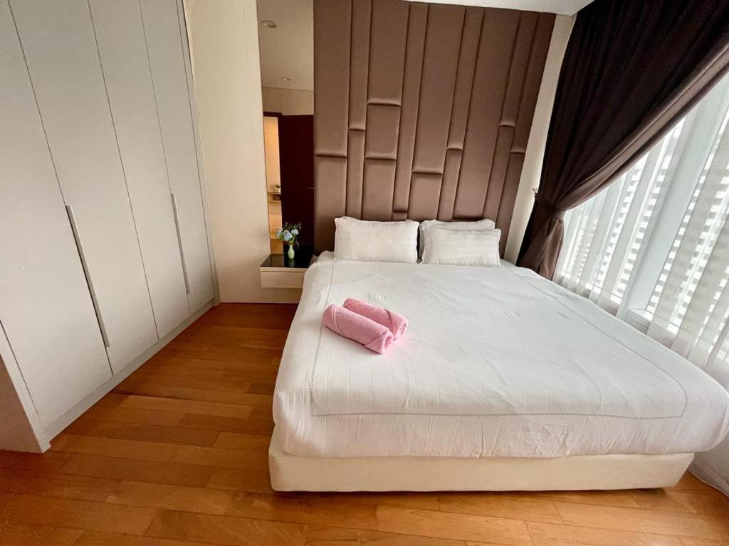 Vortex Suites Klcc By Nadia Guesthouse Куала-Лумпур Экстерьер фото