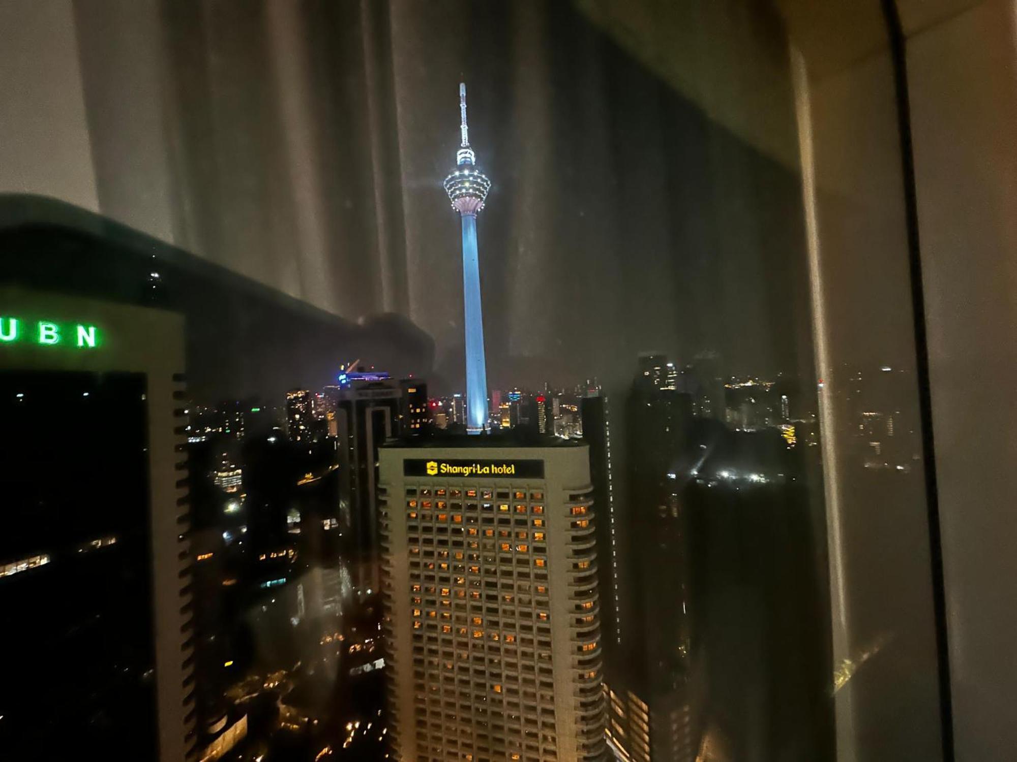 Vortex Suites Klcc By Nadia Guesthouse Куала-Лумпур Экстерьер фото